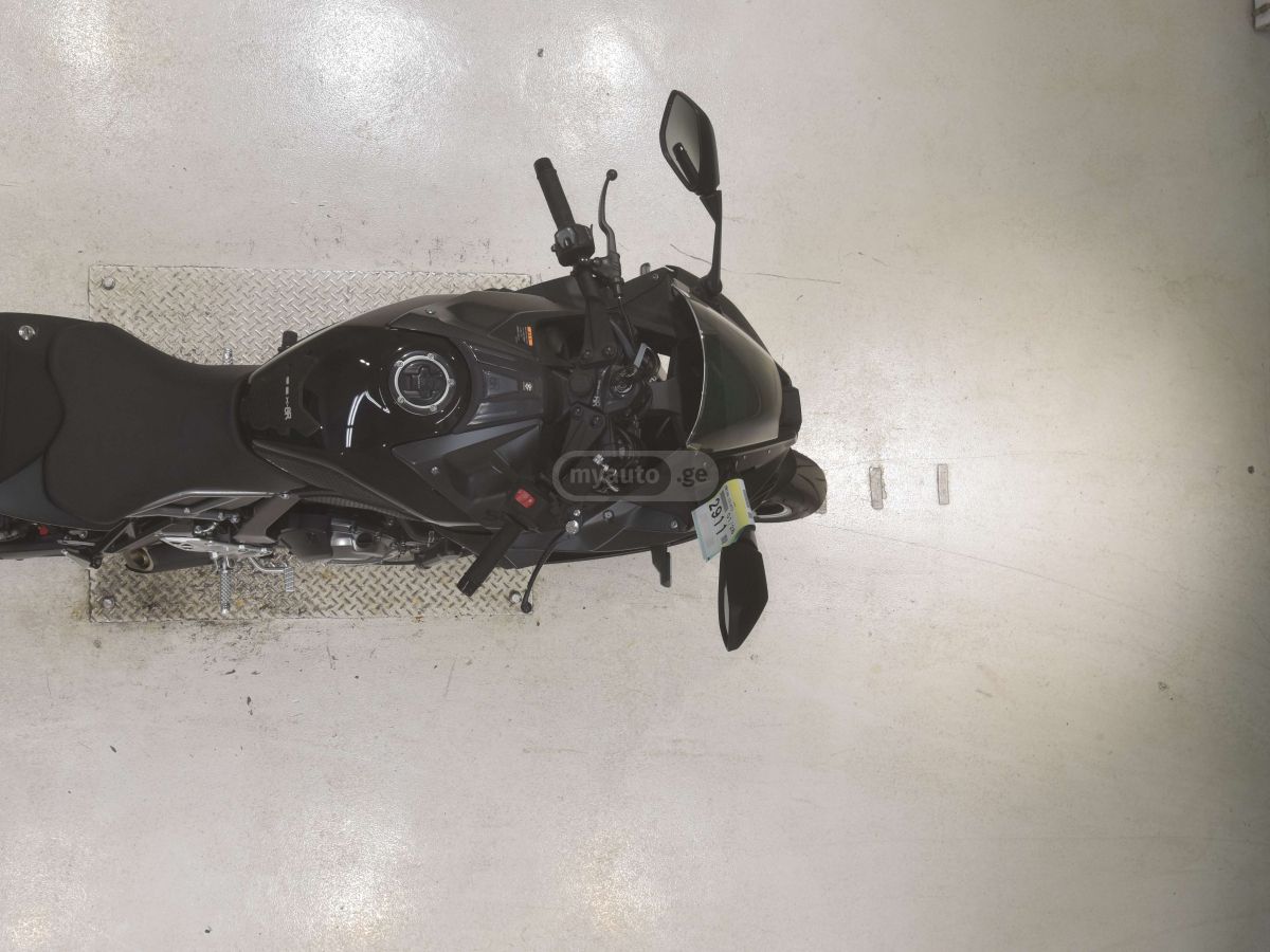 Suzuki GSX-R 750 2024 — photo 2