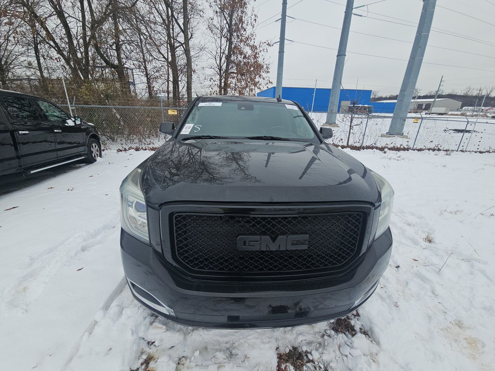 GMC Yukon 2017 — photo 2