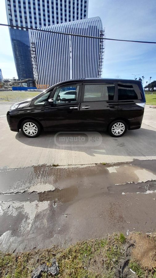 Mazda Biante 2016 — photo 2