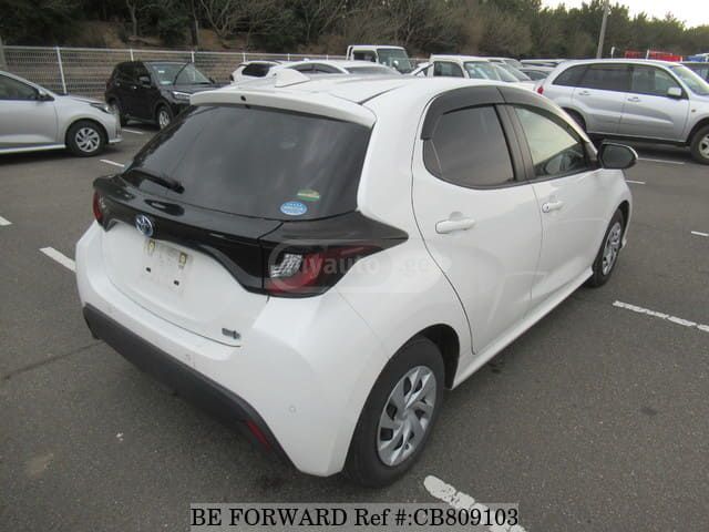 Toyota Yaris 2020 — photo 2