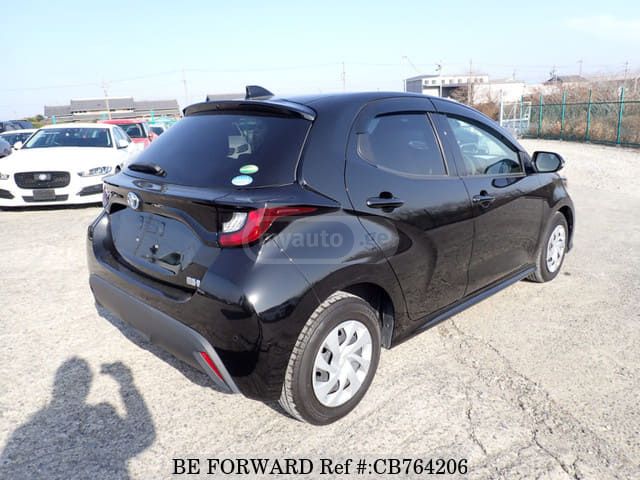 Toyota Yaris 2020 — photo 2