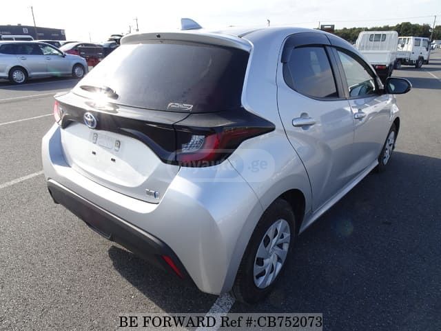 Toyota Yaris 2021 — photo 2