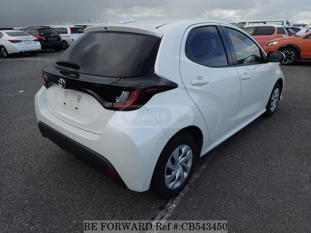 Toyota Yaris 2021 — photo 2