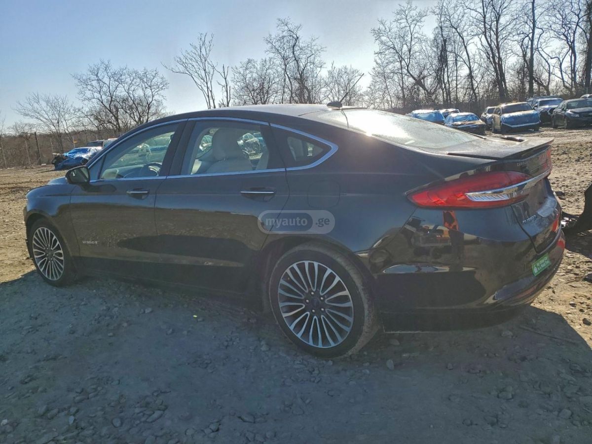 Ford Fusion 2018 — photo 2