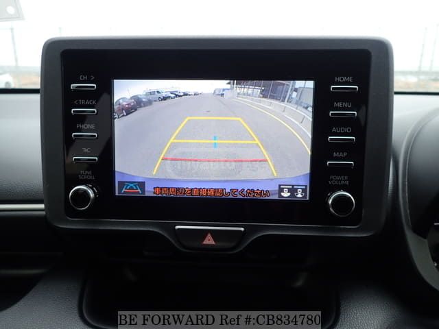 Toyota Yaris 2022 — photo 2