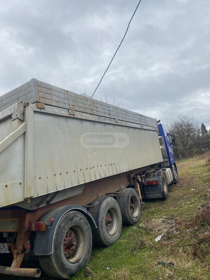 Volvo FH12 2002 — photo 2