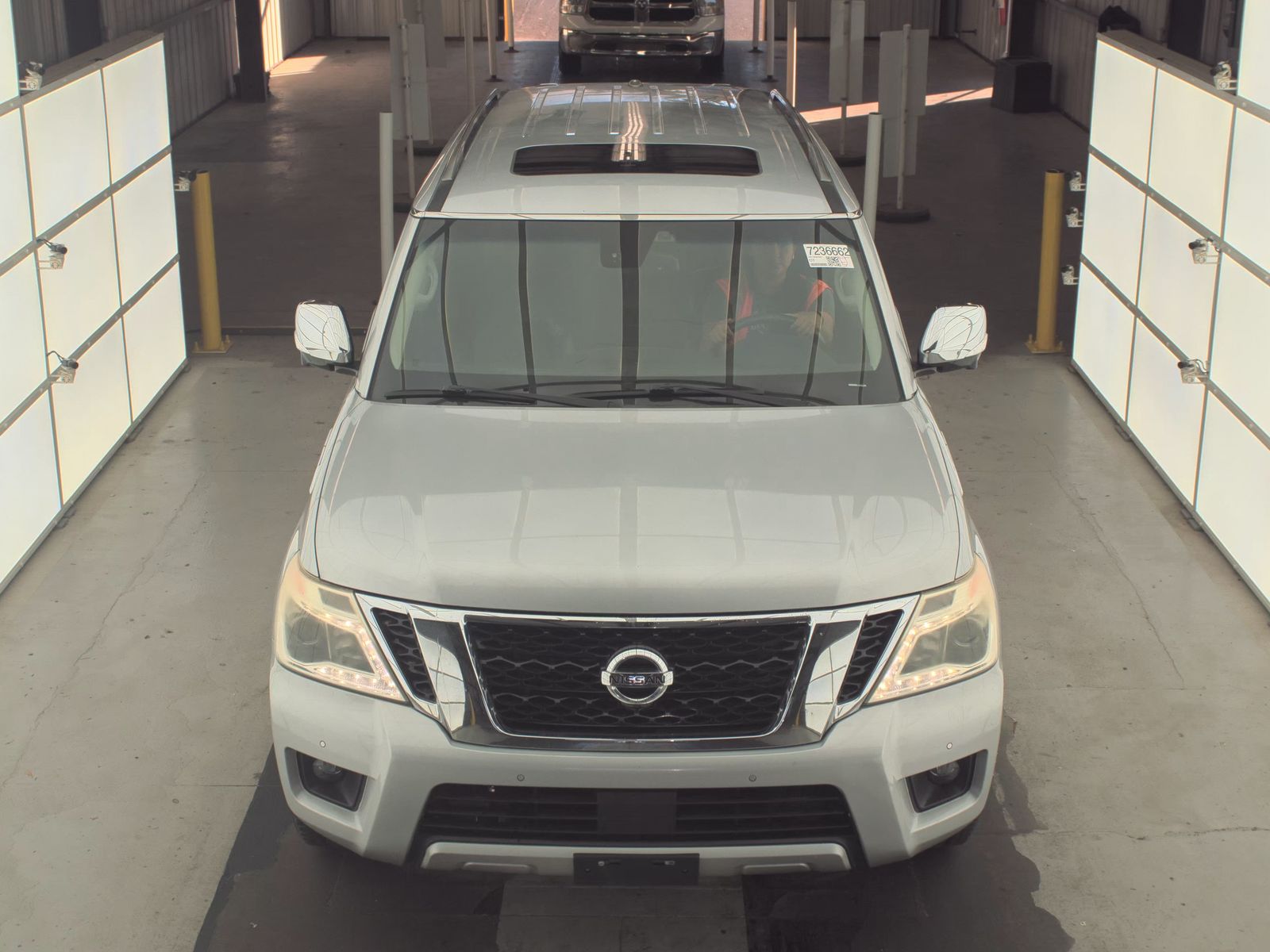 Nissan Armada 2017 — photo 2