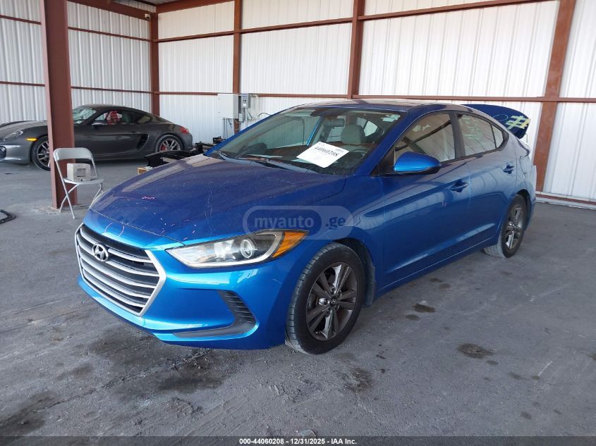 Hyundai Elantra 2018 — photo 2