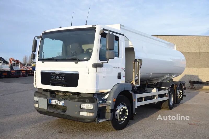 Isuzu 26.364 2013 — photo 2