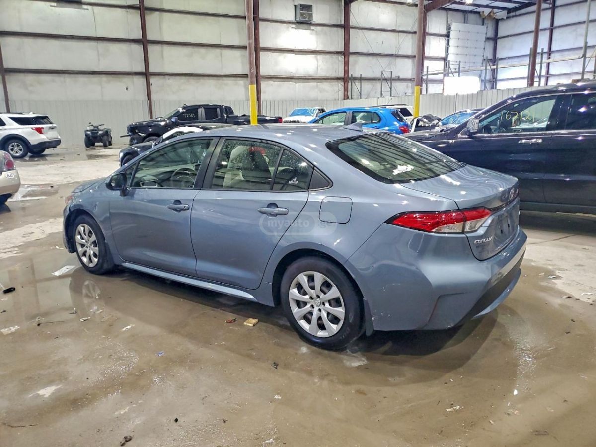 Toyota Corolla 2021 — photo 2