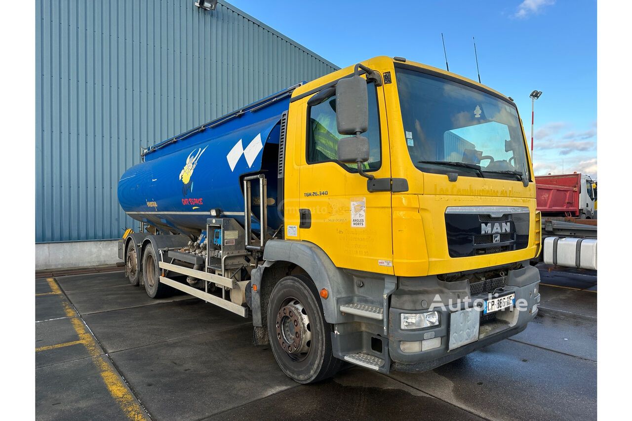 Isuzu 26.364 2012 — photo 2