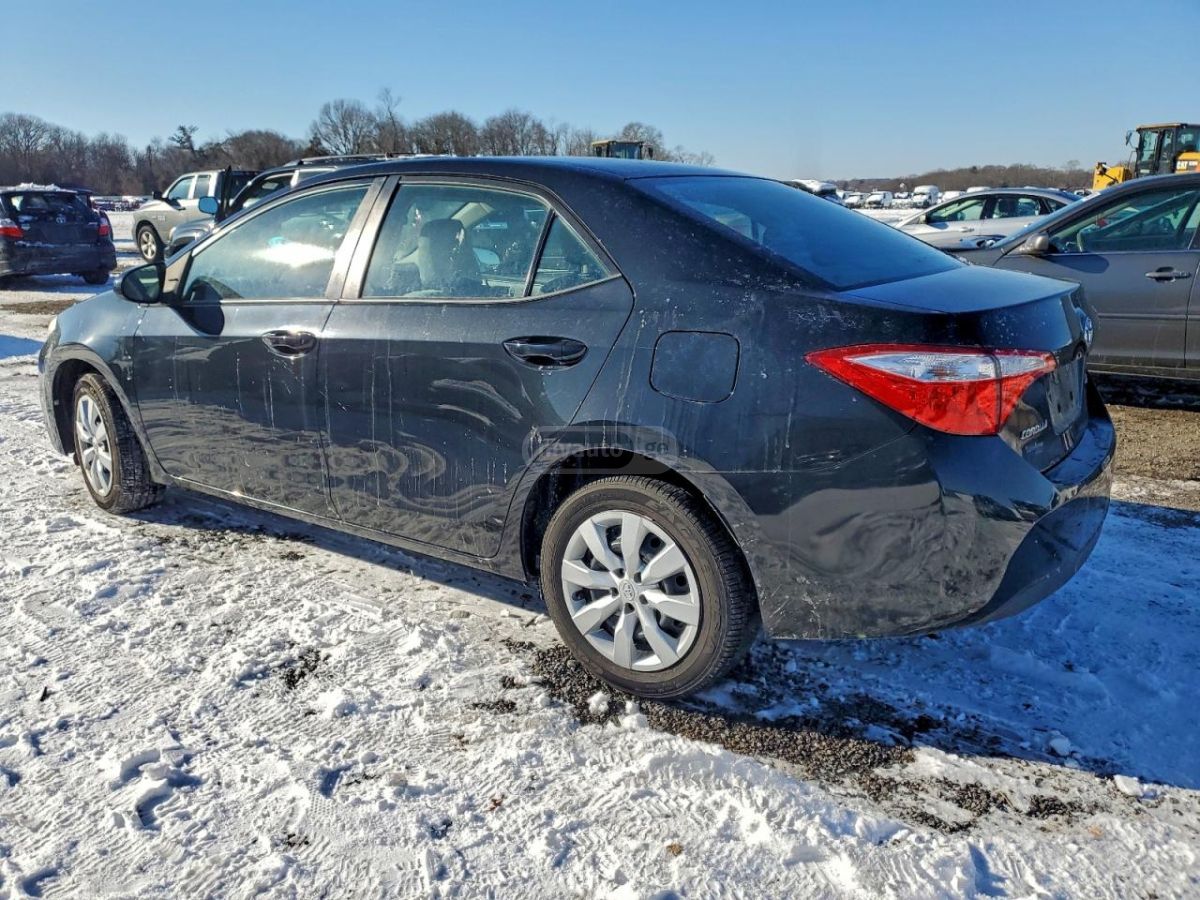 Toyota Corolla 2016 — photo 2