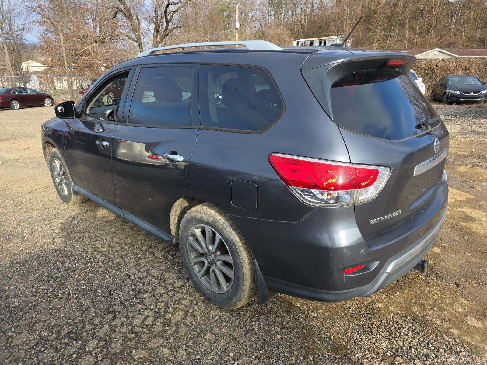 Nissan Pathfinder 2014 — photo 2