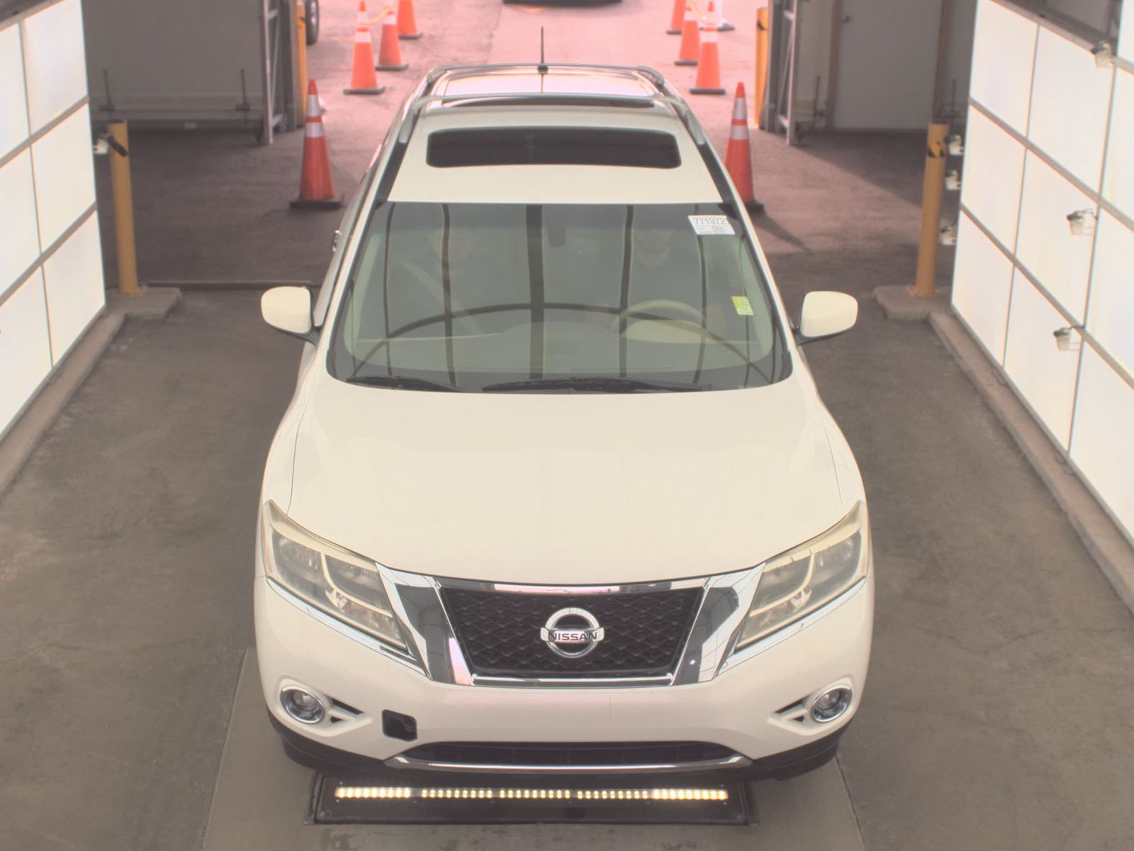 Nissan Pathfinder 2014 — photo 2