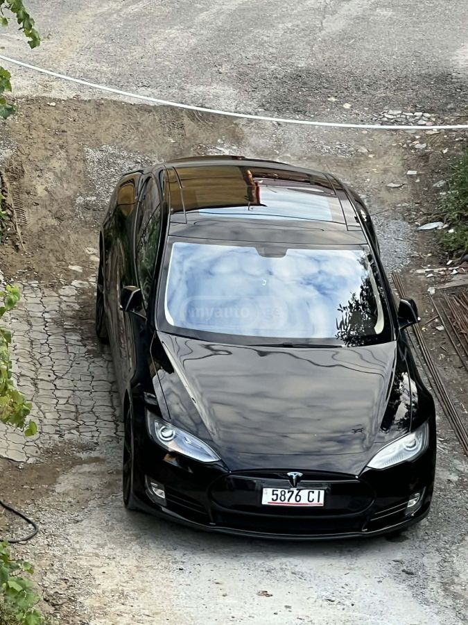 Tesla Model S 2014 — photo 2