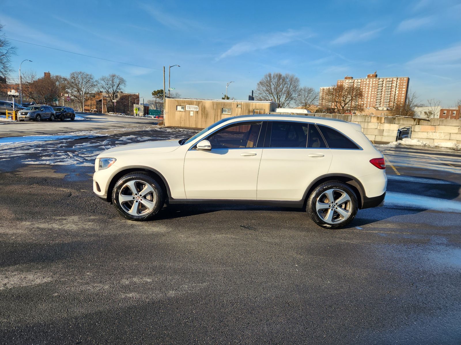 Mercedes-Benz GLC 300 2016 — photo 2