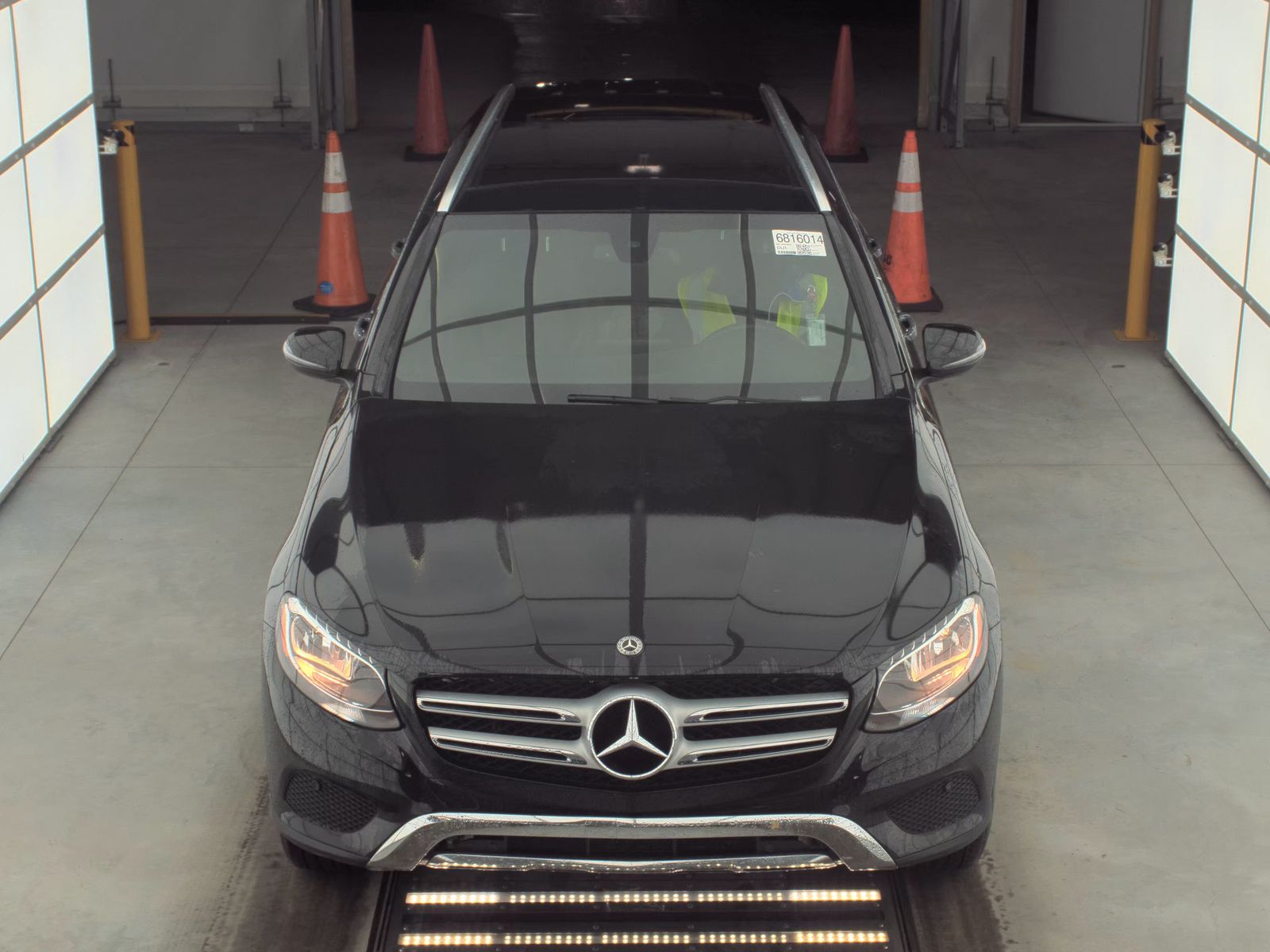 Mercedes-Benz GLC 300 2018 — photo 2