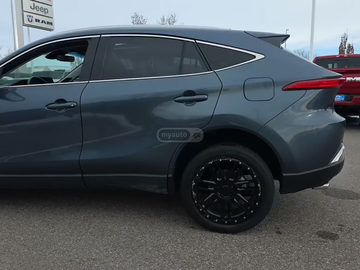 Toyota Venza 2021 — photo 2