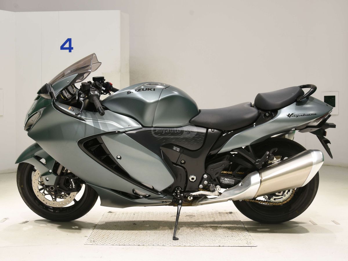 Suzuki GSX 1300 R Hayabusa 2025 — photo 2