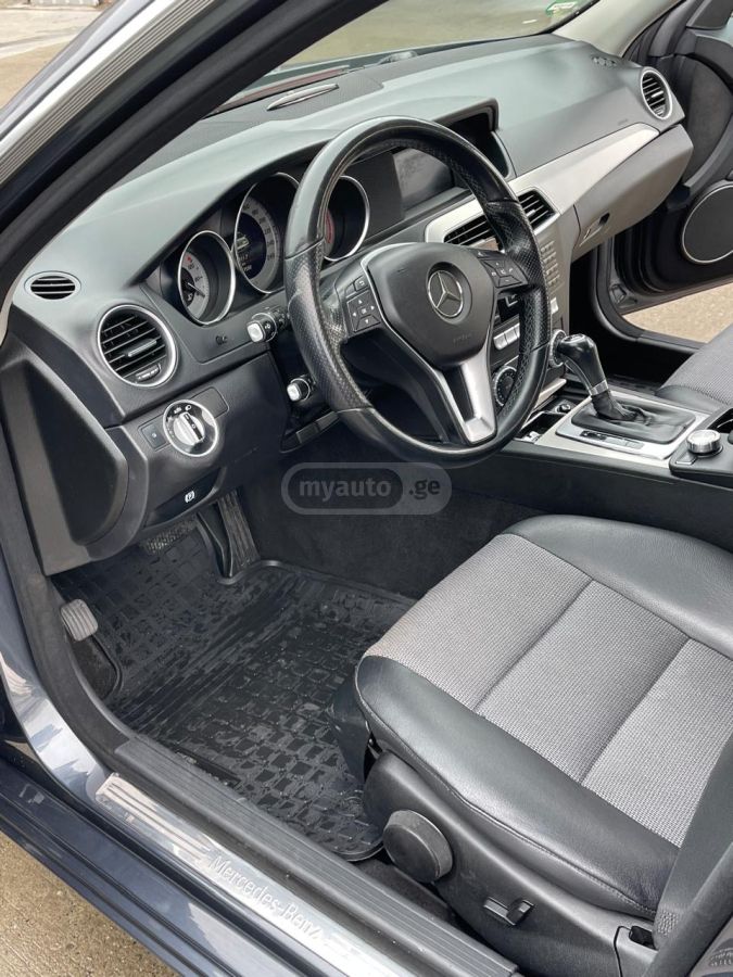 Mercedes-Benz C 200 2013 — photo 2