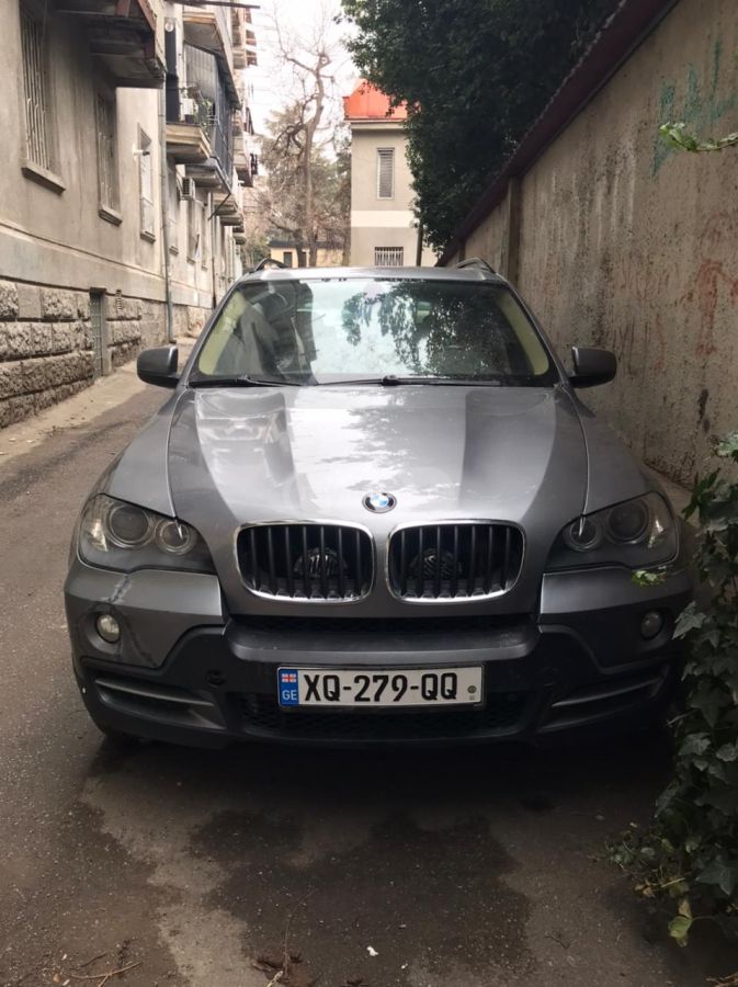 BMW X5 2009 — photo 2
