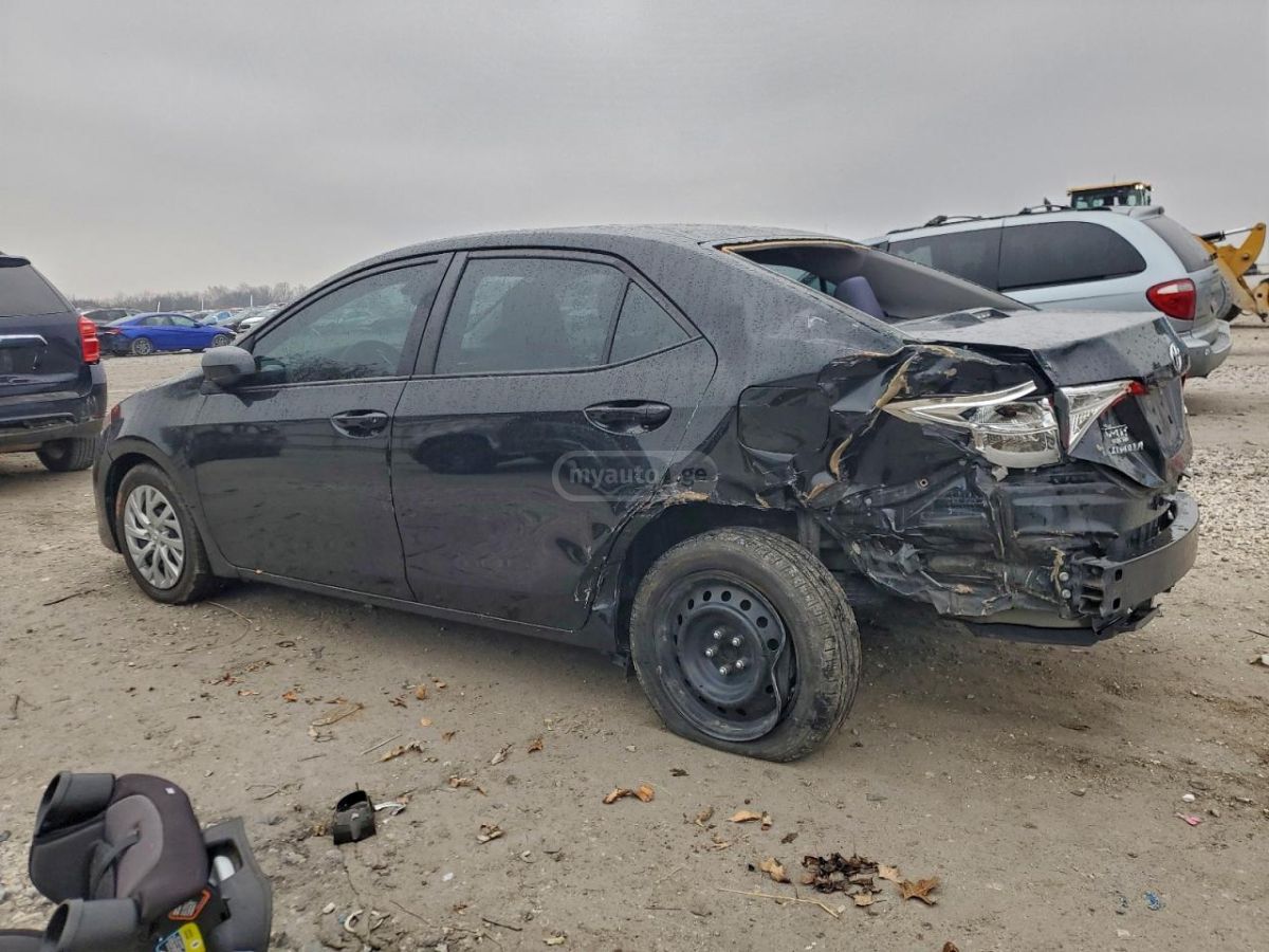 Toyota Corolla 2019 — photo 2