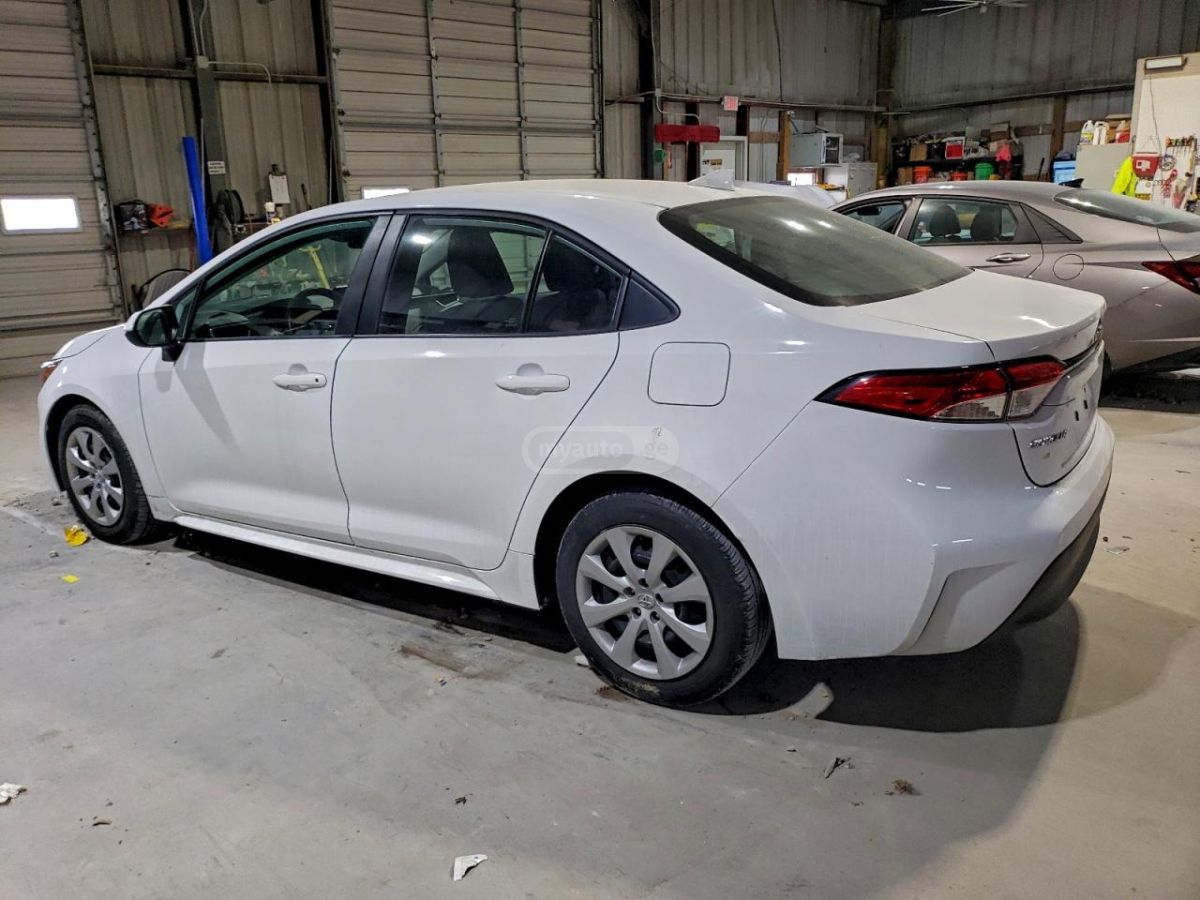 Toyota Corolla 2023 — photo 2