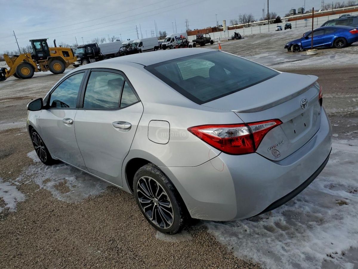 Toyota Corolla 2015 — photo 2