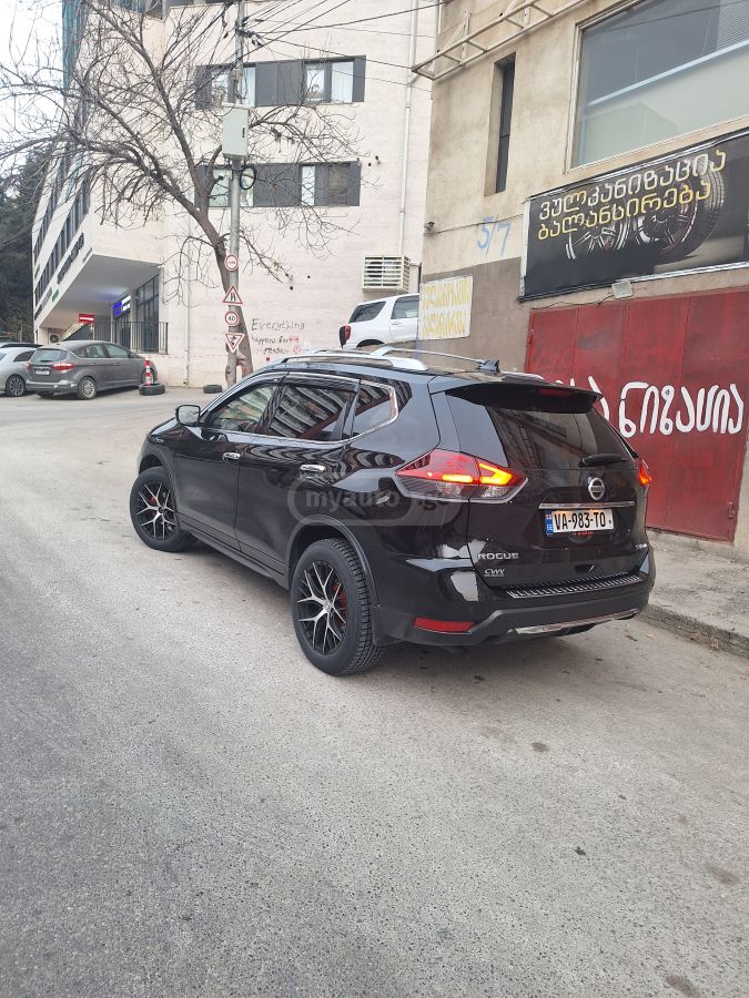 Nissan Rogue