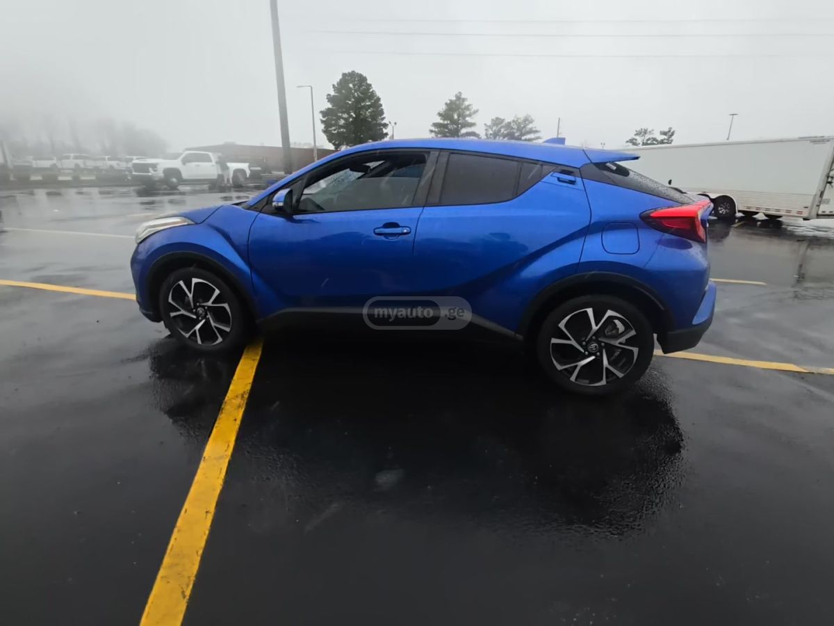 Toyota CHR 2020 — photo 2