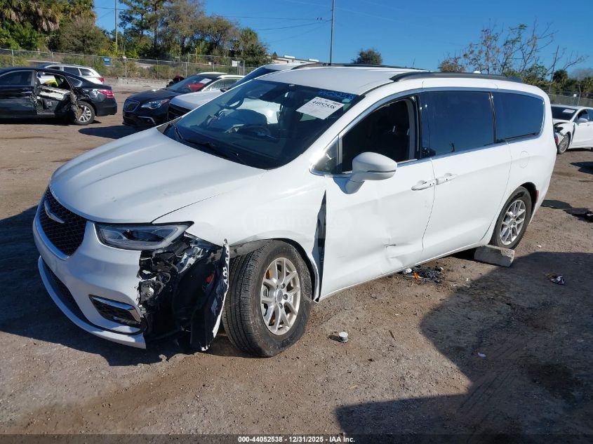 Chrysler Pacifica 2022 — photo 2