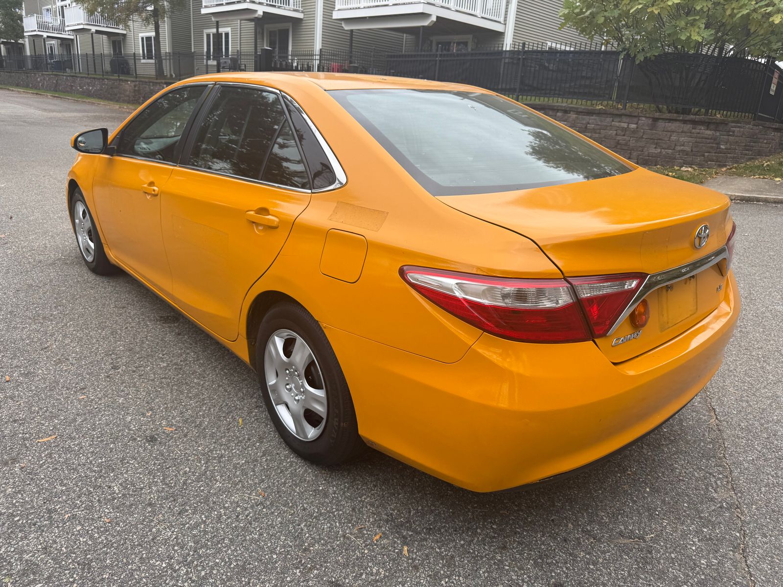 Toyota Camry 2017 — photo 2