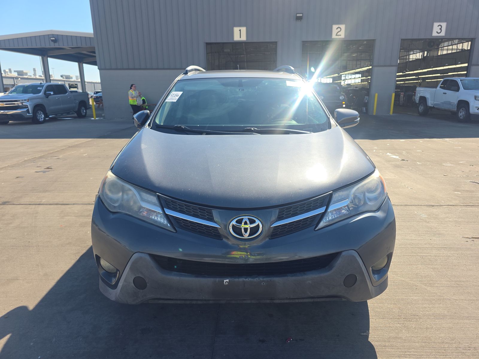 Toyota RAV4 2015 — photo 2