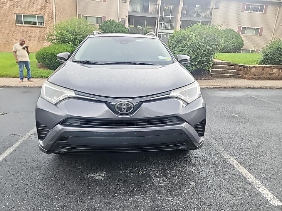 Toyota RAV4 2017 — photo 2