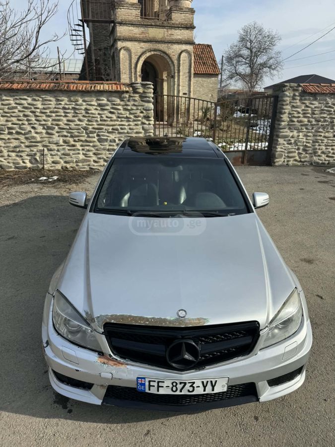 Mercedes-Benz C 350 2011 — photo 2