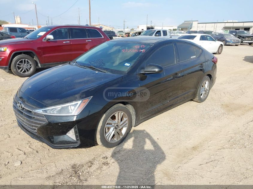 Hyundai Elantra 2019 — photo 2