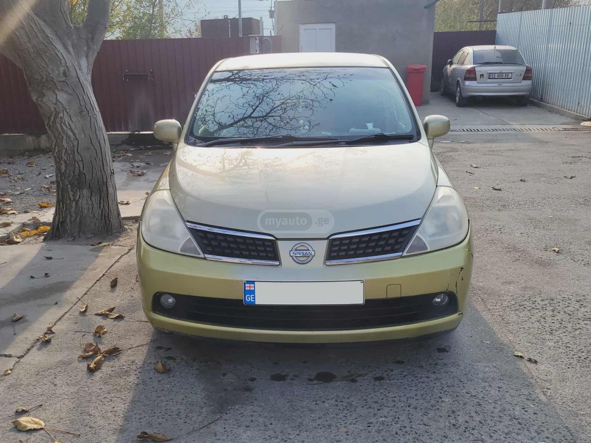 Nissan Tiida