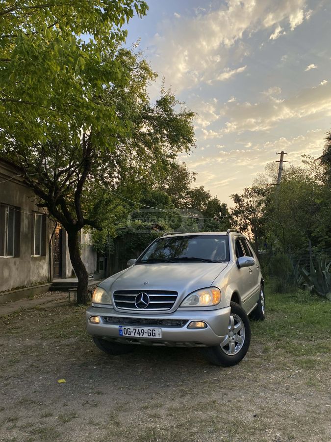 Mercedes-Benz ML 350