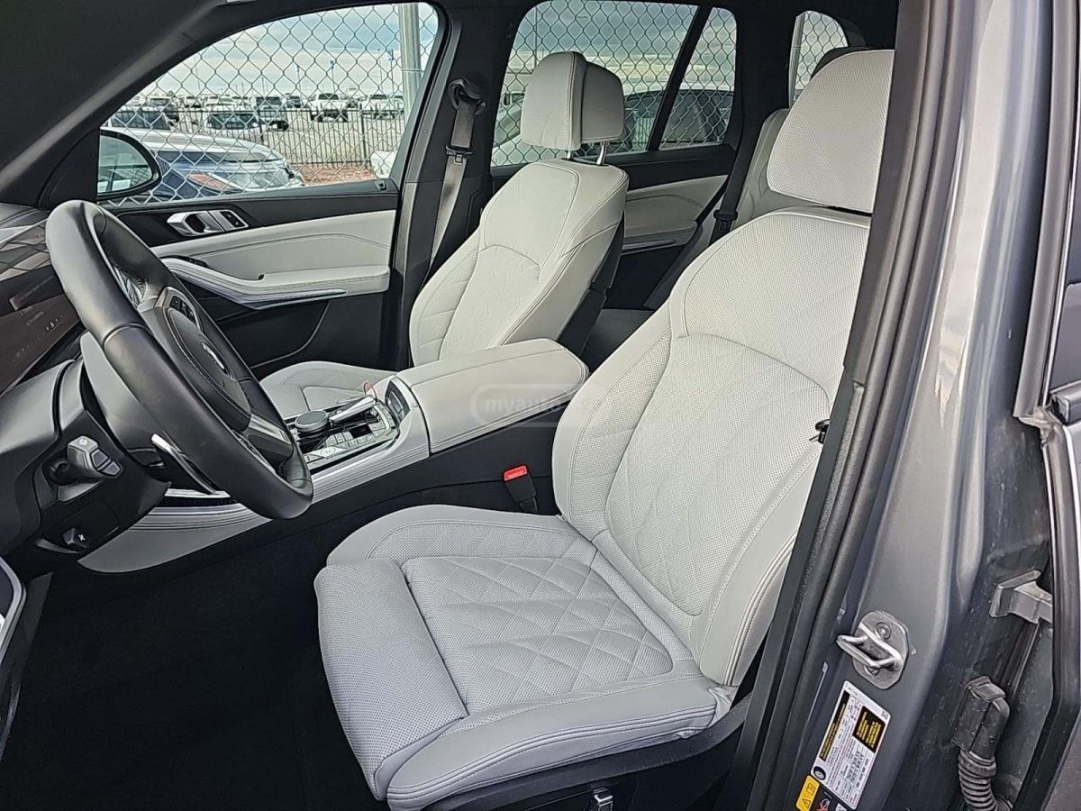 BMW X5 2025 — photo 2