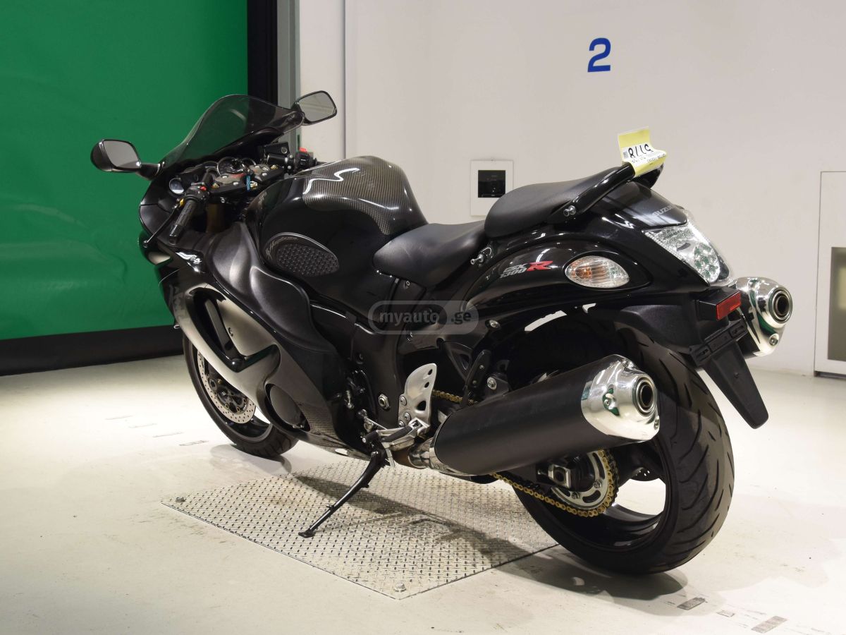 Suzuki GSX 1300 R Hayabusa 2018 — photo 2