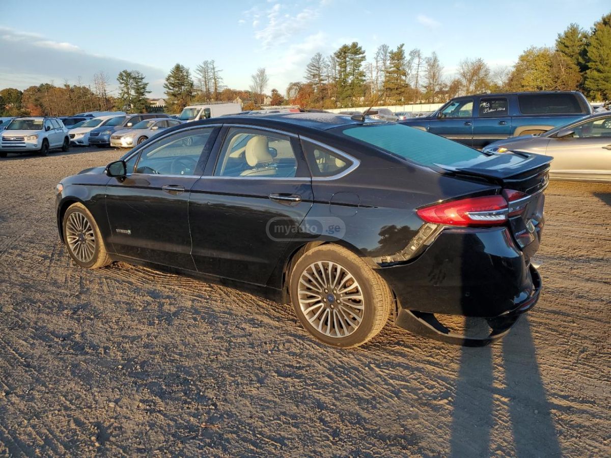 Ford Fusion 2017 — photo 2