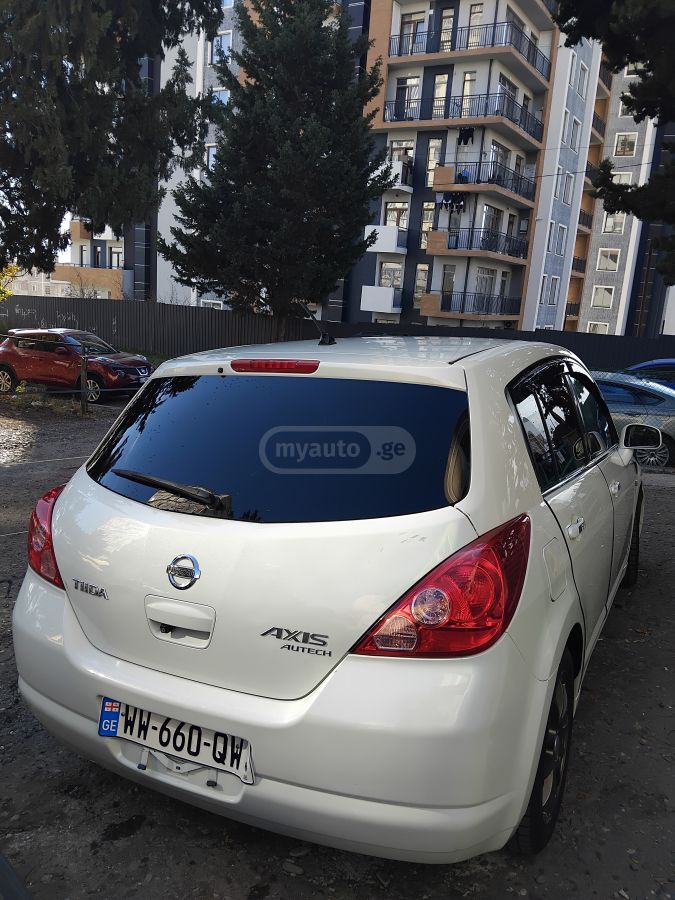 Nissan Tiida 2005 — photo 2