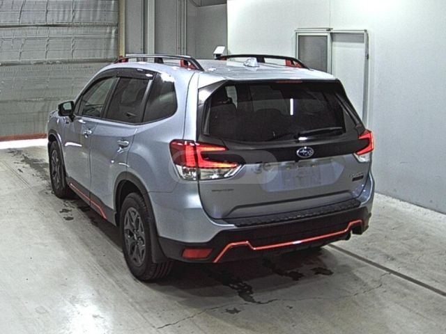 Subaru Forester 2022 — photo 2