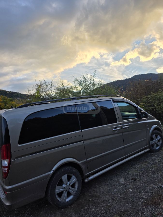 Mercedes-Benz Vito 2010 — photo 2