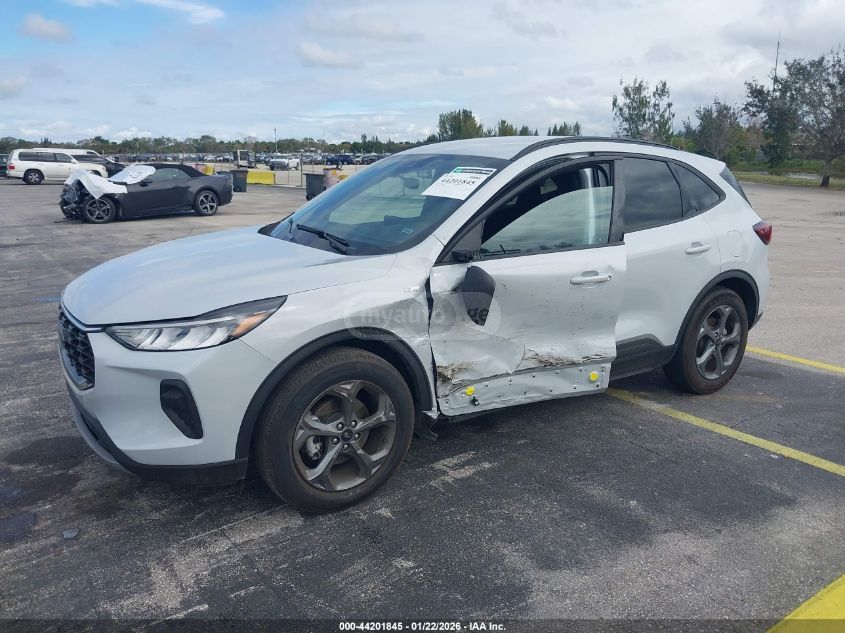 Ford Escape 2025 — photo 2