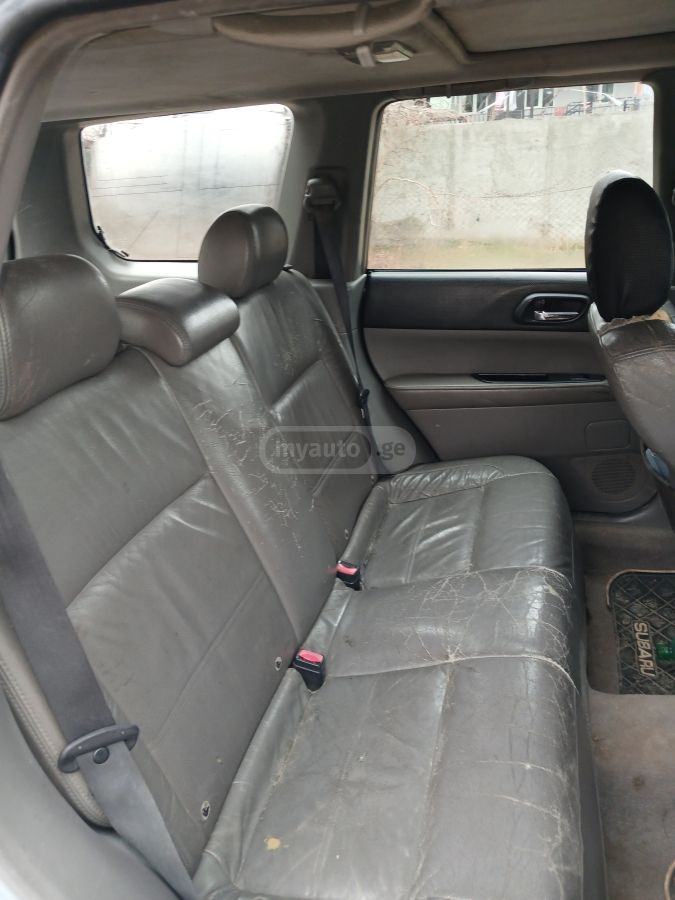 Subaru Forester 2002 — photo 2