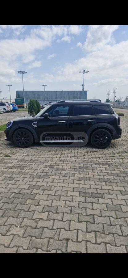 Mini Countryman 2018 — photo 2