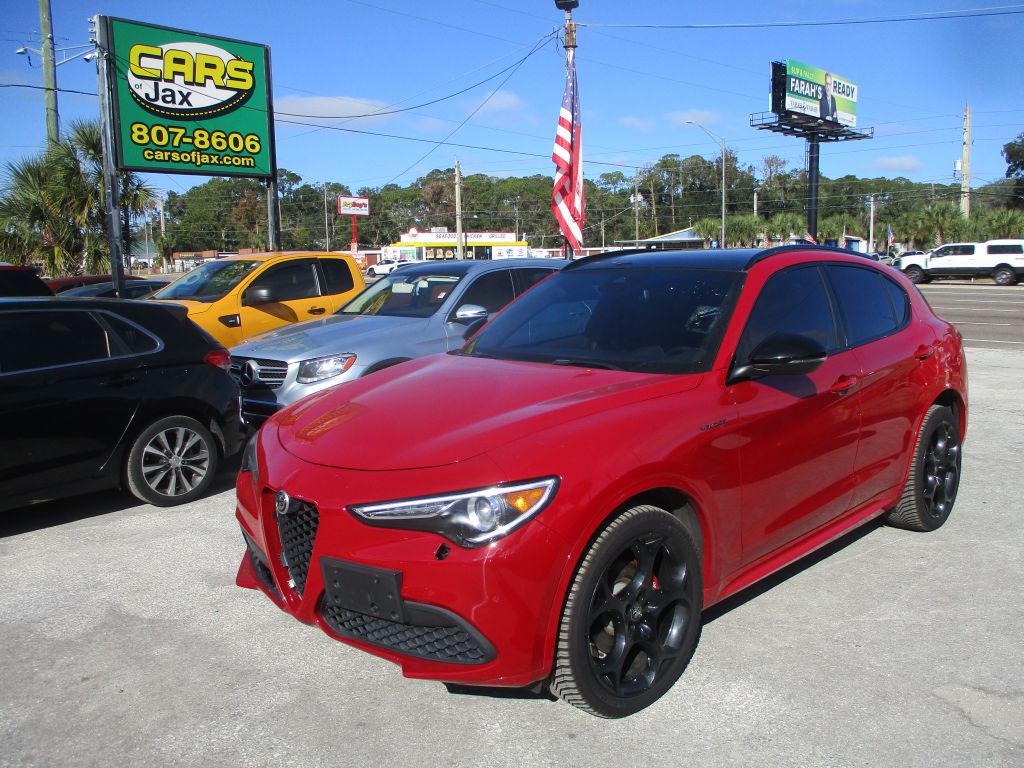 Alfa Romeo Stelvio 2022 — photo 2