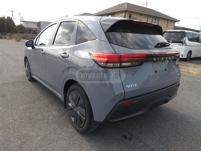 Nissan Note 2023 — photo 2