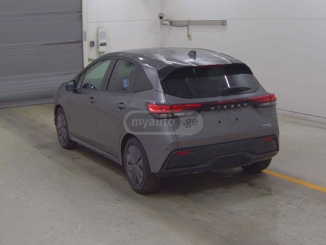 Subaru Forester 2023 — photo 2